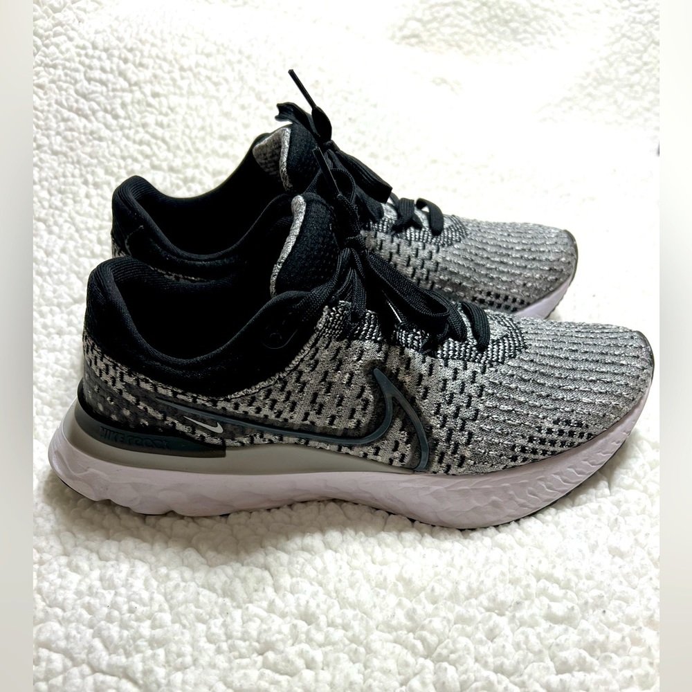 Nike React Infinity Flyknit Size 8